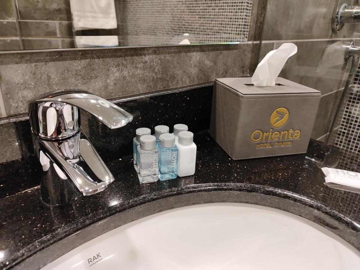Orienta Hotel Gyumri Extérieur photo